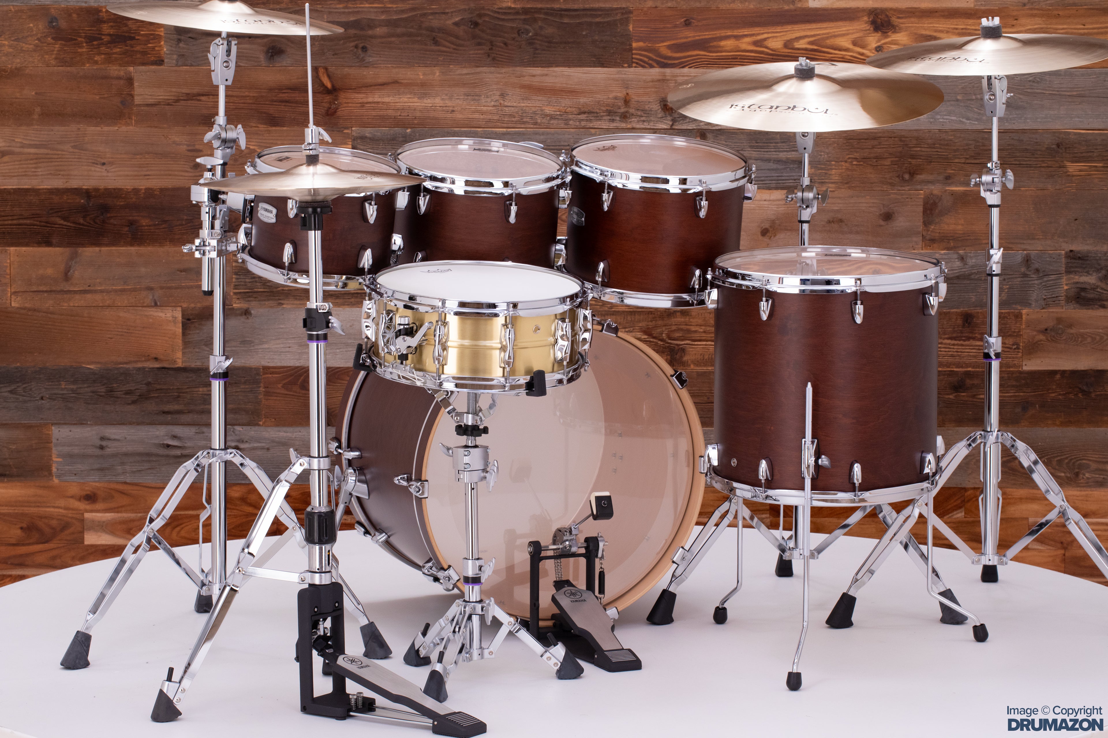 YAMAHA TOUR CUSTOM MAPLE 5 PIECE DRUM KIT CHOCOLATE SATIN Drumazon