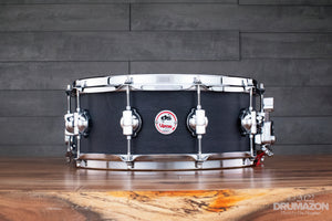 DS DRUMS 14 X 5.5 VENOM SERIES MAPLE SNARE DRUM, CHARCOAL STAIN