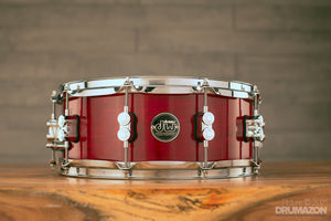 DW DRUM WORKSHOP 14 X 5.5 PERFORMANCE SERIES MAPLE SNARE DRUM, CANDY RED (PRE-LOVED)