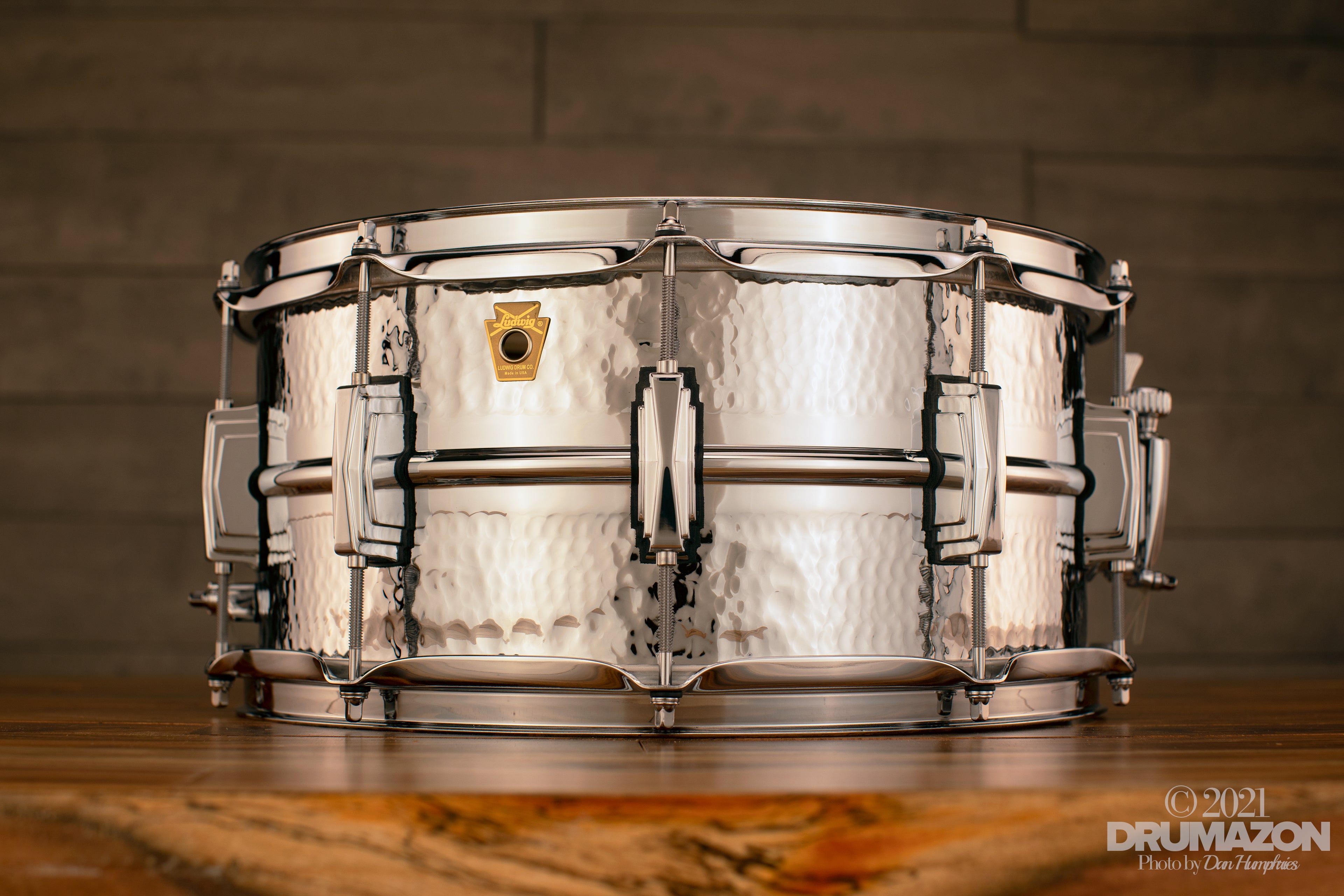 LUDWIG 14 X 6.5 LM402K HAMMERED SUPRAPHONIC SNARE DRUM, CHROME  