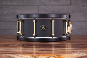 NOBLE & COOLEY 14 X 6 ALLOY CAST ALUMINIUM SNARE DRUM, BLACK WITH WOOD HOOPS