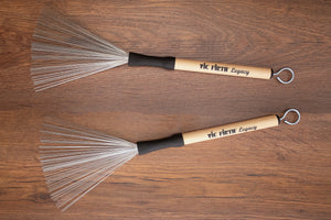 VIC FIRTH LEGACY BRUSHES, RETRACTABLE WIRE, WOOD HANDLE