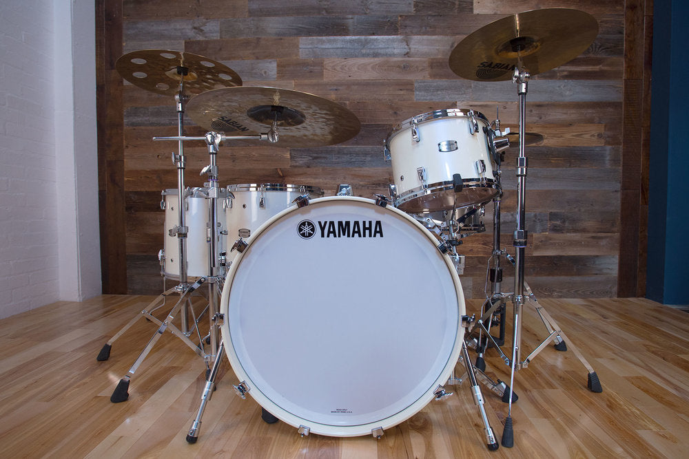 YAMAHA ABSOLUTE HYBRID MAPLE 7 PIECE DRUM KIT, SILVER SPARKLE – Drumazon