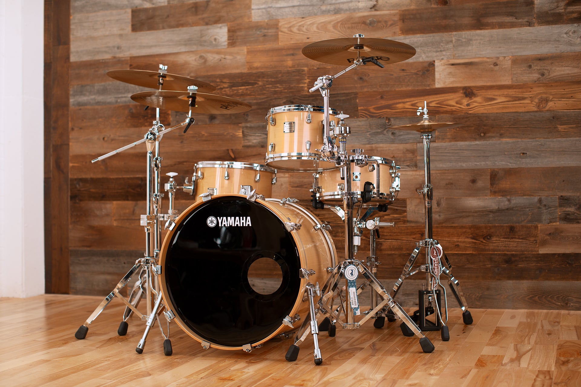 YAMAHA ABSOLUTE MAPLE CUSTOM NOUVEAU, 3 PIECE DRUM KIT, RED